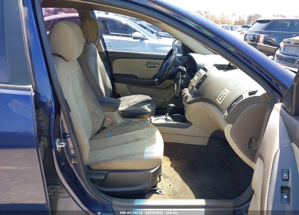 2010 HYUNDAI ELANTRA VIN: KMHDU4AD6AU133687