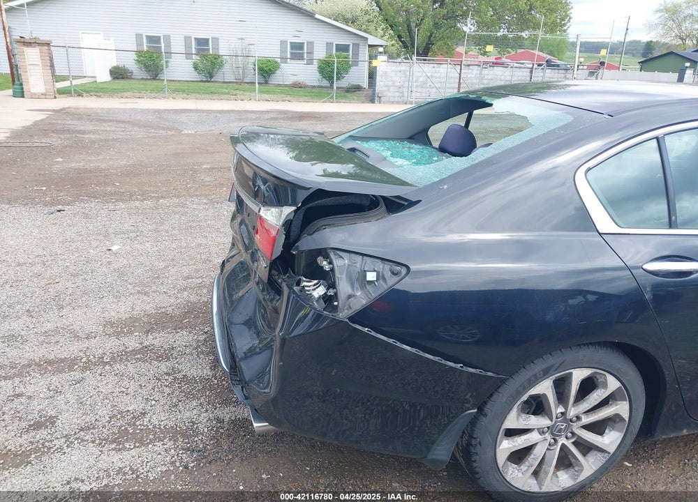 2013 HONDA ACCORD VIN: 1HGCR2F5XDA037902