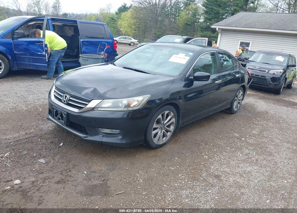 2013 HONDA ACCORD VIN: 1HGCR2F5XDA037902