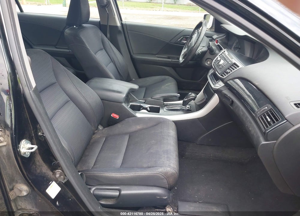 2013 HONDA ACCORD VIN: 1HGCR2F5XDA037902