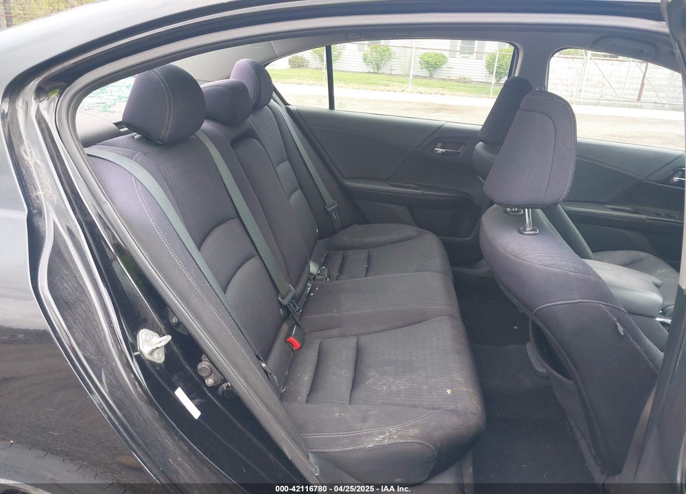2013 HONDA ACCORD VIN: 1HGCR2F5XDA037902