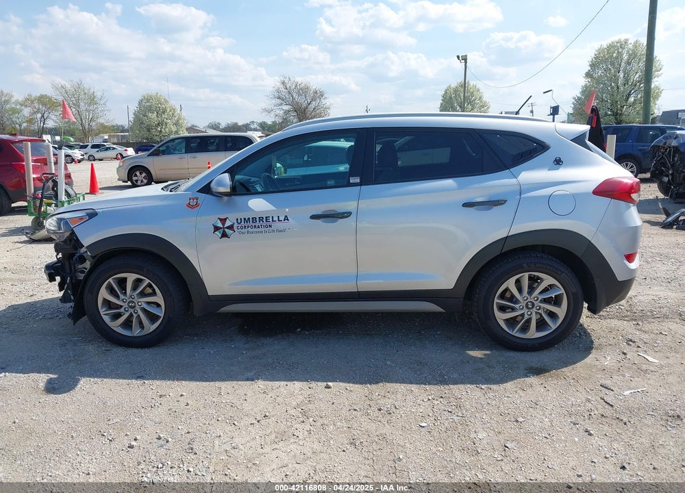 2017 HYUNDAI TUCSON VIN: KM8J3CA49HU415672