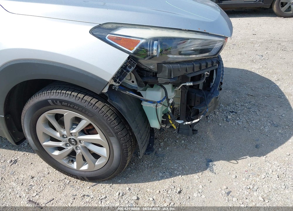 2017 HYUNDAI TUCSON VIN: KM8J3CA49HU415672