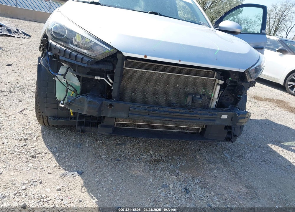 2017 HYUNDAI TUCSON VIN: KM8J3CA49HU415672
