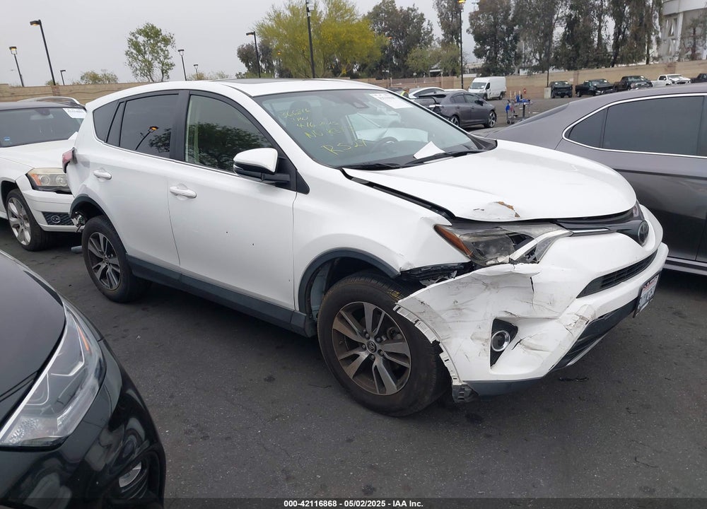 2018 TOYOTA RAV4 XLE VIN: JTMWFREV9JJ732074