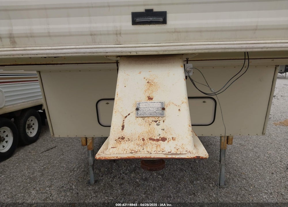 1993 NU-WA HITCHHIKER II 5TH WHEEL TRAVEL TRAILER VIN: 1C932JN03PB020130