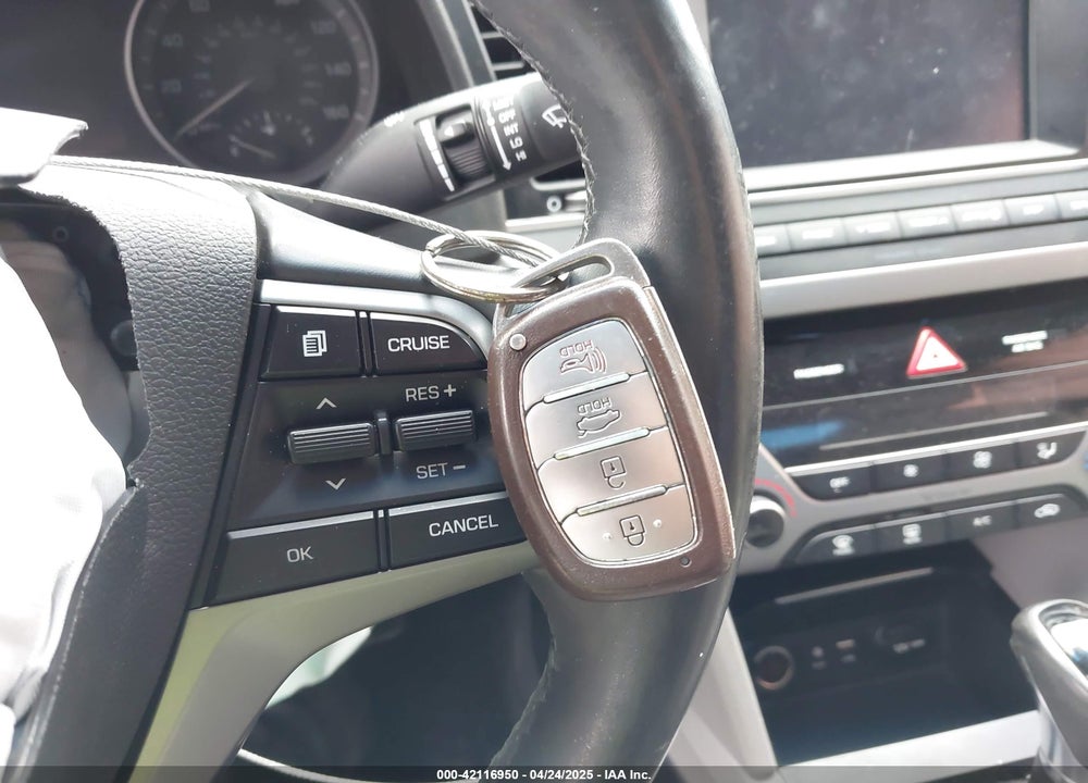 2018 HYUNDAI ELANTRA VIN: KMHD84LF9JU596572