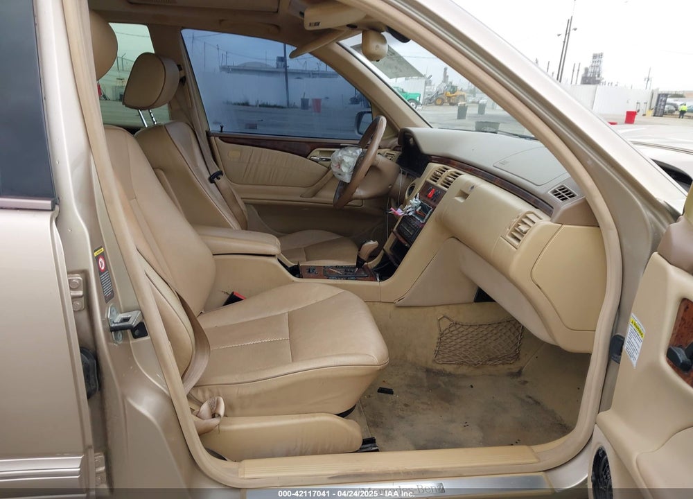 2001 MERCEDES-BENZ E 320 VIN: WDBJF65J71B245423
