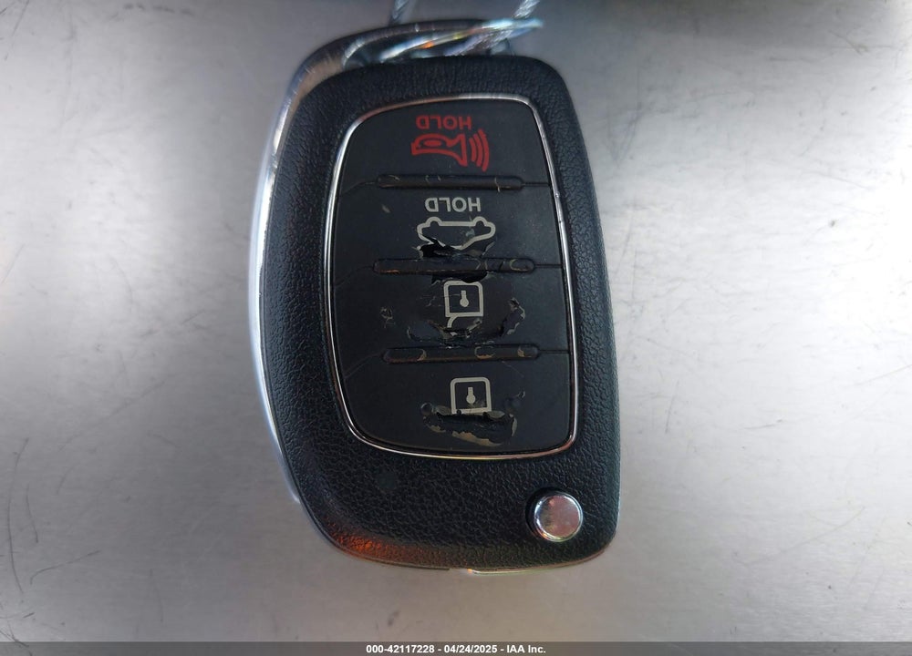 2017 HYUNDAI SONATA VIN: 5NPE24AF2HH572583