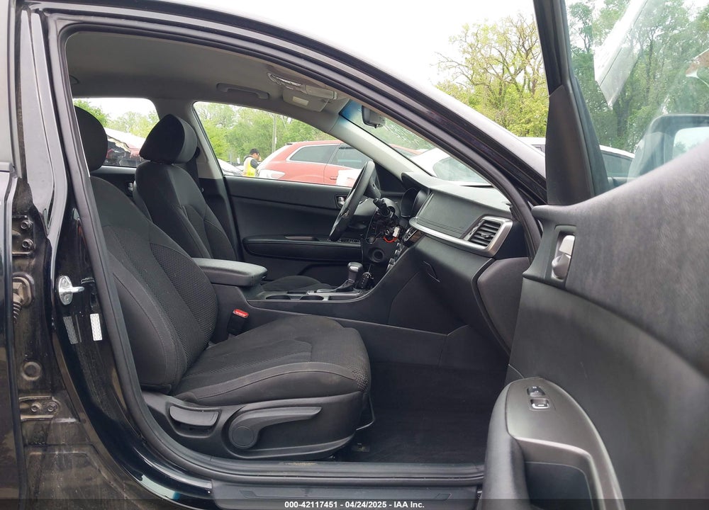 2020 KIA OPTIMA LX VIN: 5XXGT4L34LG427476