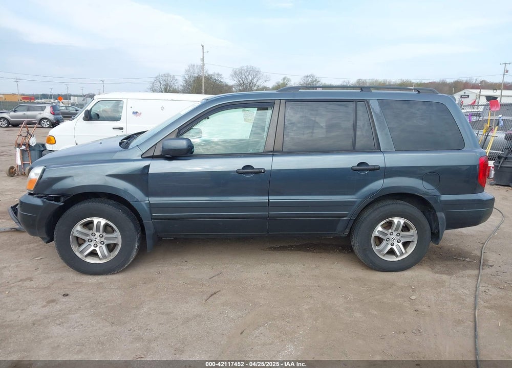 2004 HONDA PILOT EX VIN: 5FNYF18464B009145