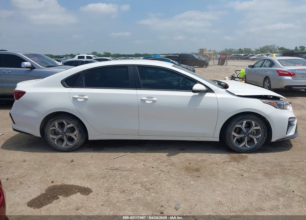 2021 KIA FORTE VIN: 3KPF24AD5ME378373