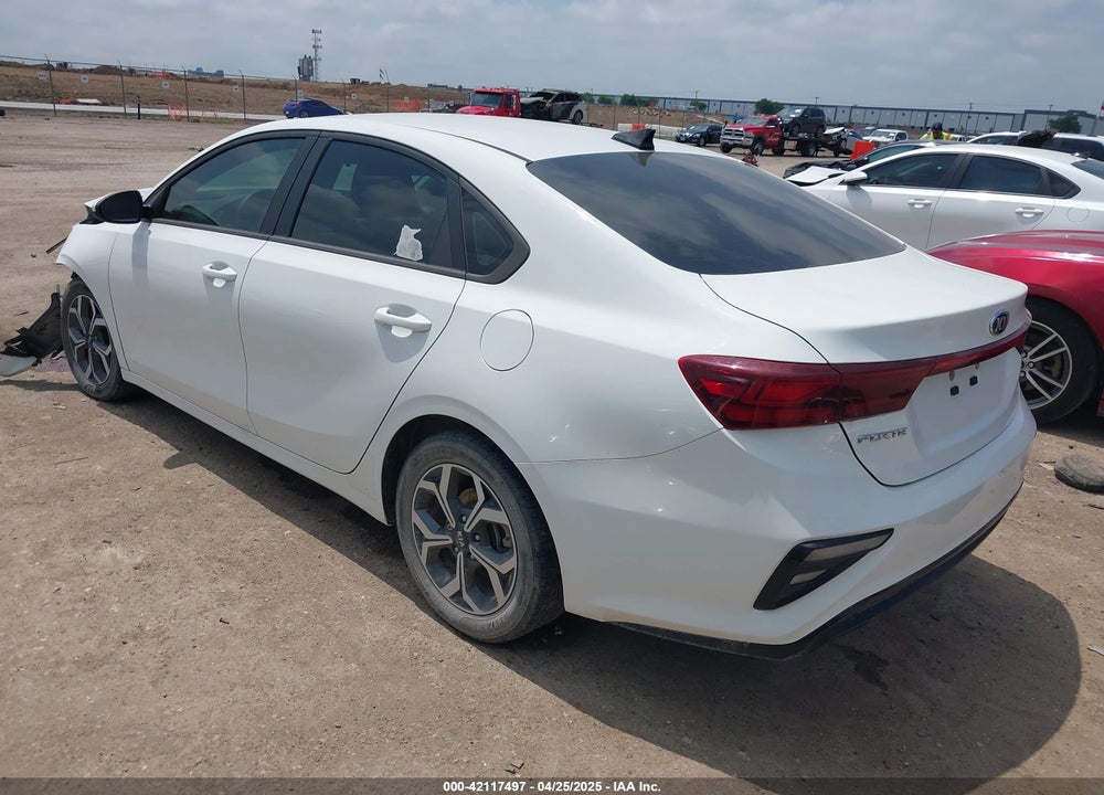 2021 KIA FORTE VIN: 3KPF24AD5ME378373