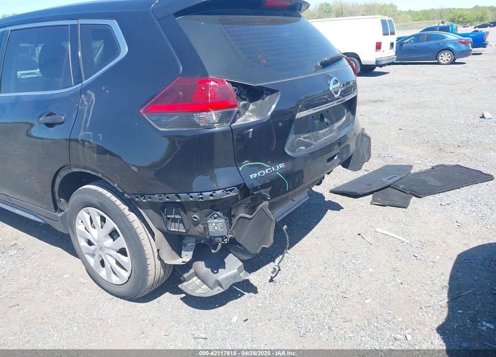 2018 NISSAN ROGUE S VIN: JN8AT2MT3JW451180