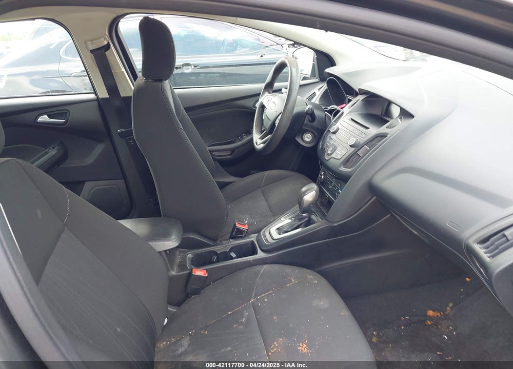 2017 FORD FOCUS VIN: 1FADP3F23HL232809