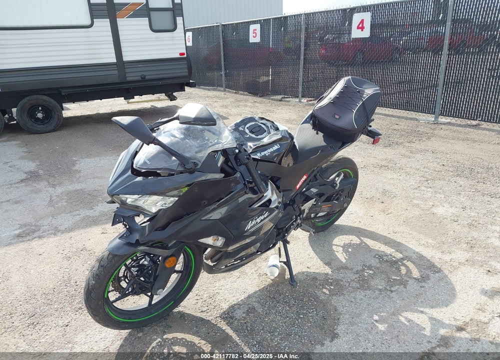 2022 KAWASAKI EX400 VIN: JKAEXKH17NDAH5071