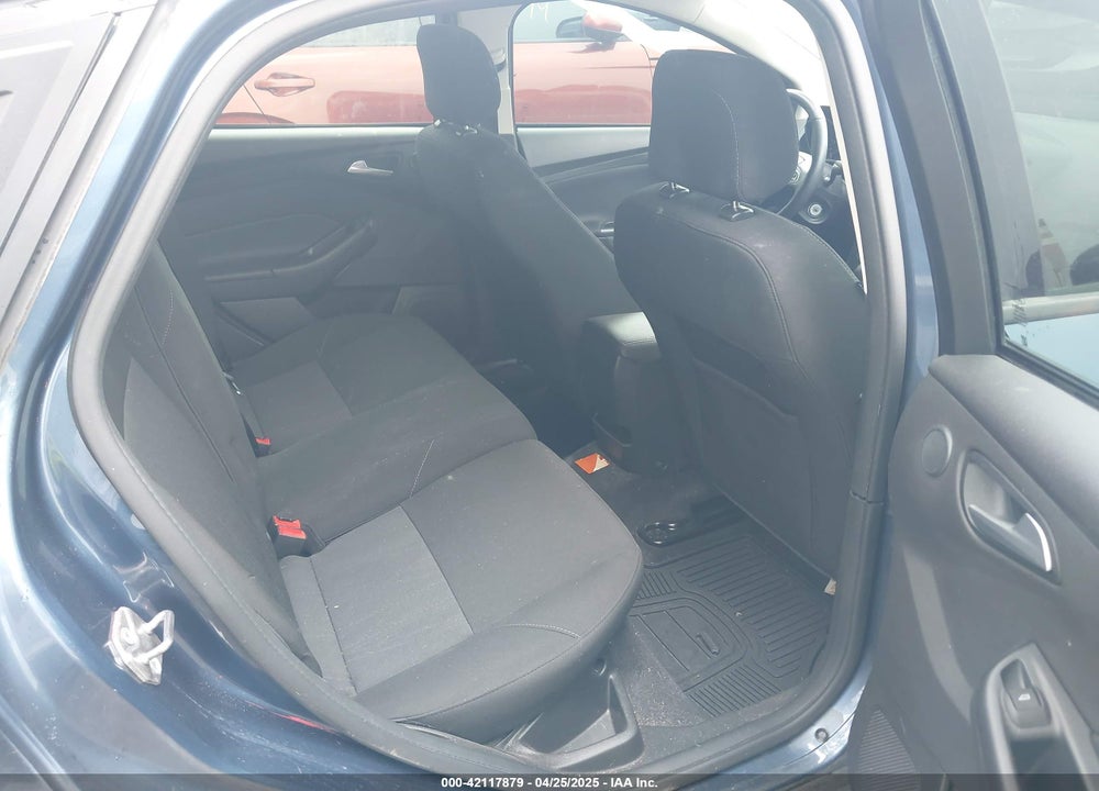 2018 FORD FOCUS VIN: 1FADP3M21JL277207