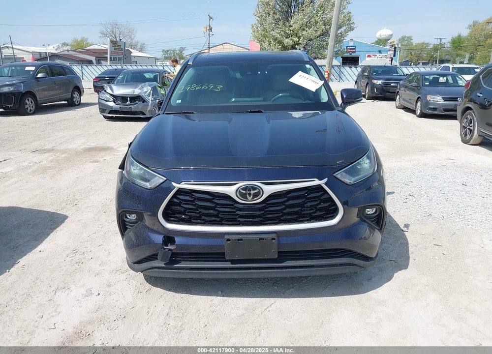 2021 TOYOTA HIGHLANDER XLE VIN: 5TDGZRBH4MS543611