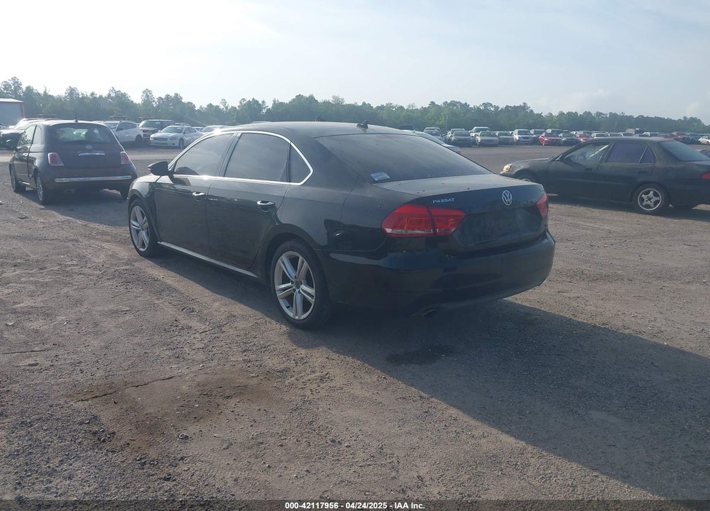 2012 VOLKSWAGEN PASSAT VIN: 1VWBM7A31CC017629