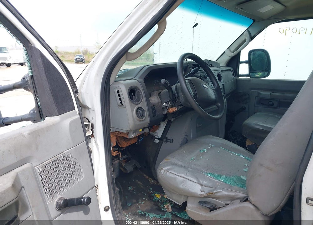 2011 FORD E-350 CUTAWAY VIN: 1FDWE3FL9BDA94594