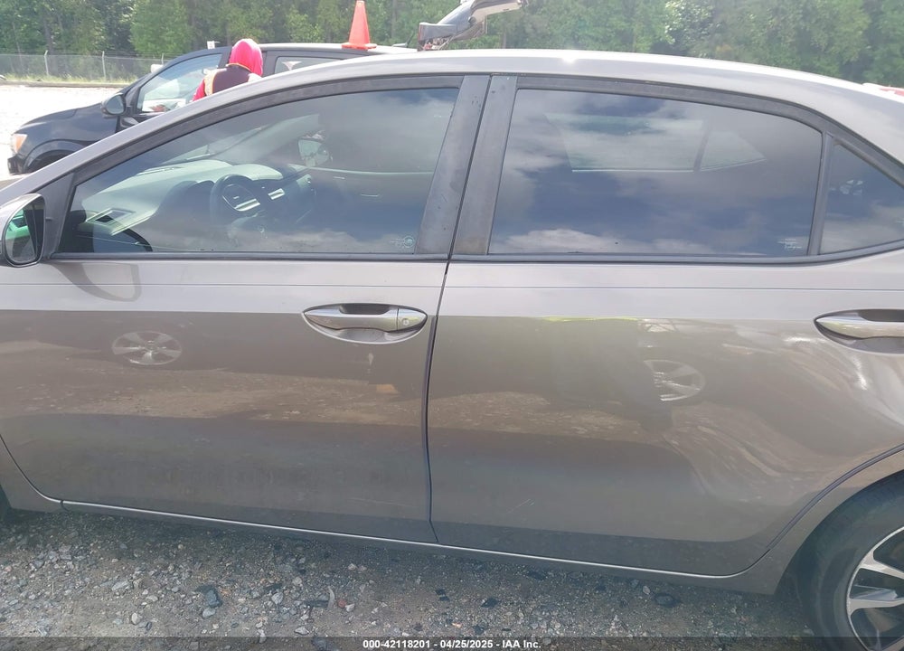 2019 TOYOTA COROLLA SE VIN: 5YFBURHE8KP920873
