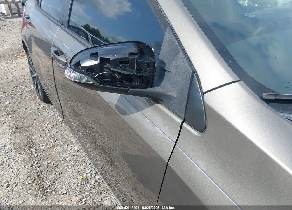 2019 TOYOTA COROLLA SE VIN: 5YFBURHE8KP920873