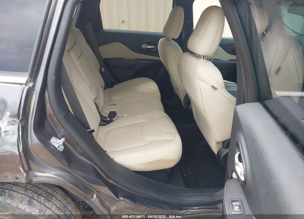 2015 JEEP CHEROKEE VIN: 1C4PJLCB7FW620909