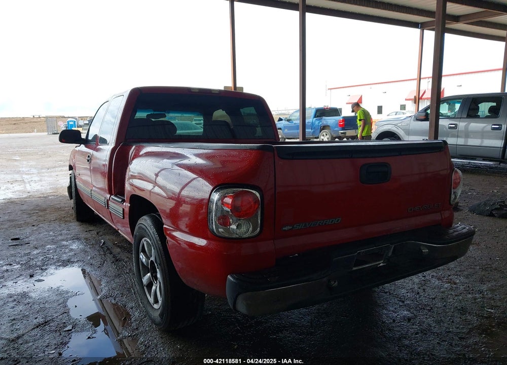 2001 CHEVROLET SILVERADO 1500 LS VIN: 2GCEC19T711124532