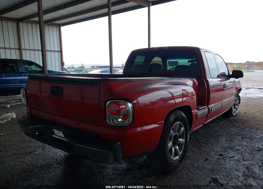 2001 CHEVROLET SILVERADO 1500 LS VIN: 2GCEC19T711124532