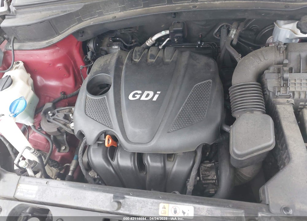 2013 HYUNDAI SANTA FE VIN: 5XYZU3LB6DG078390