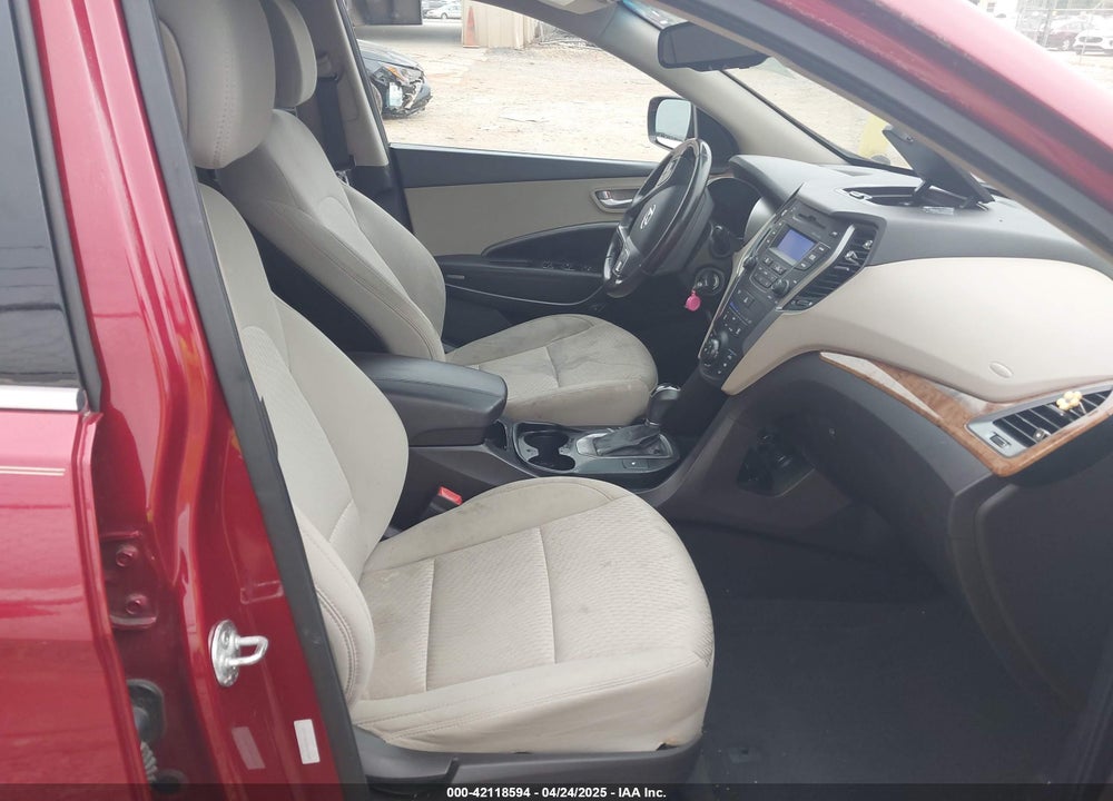 2013 HYUNDAI SANTA FE VIN: 5XYZU3LB6DG078390