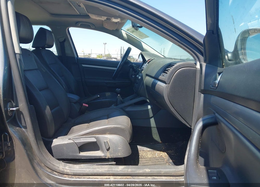 2009 VOLKSWAGEN JETTA VIN: 3VWRL71K89M135838