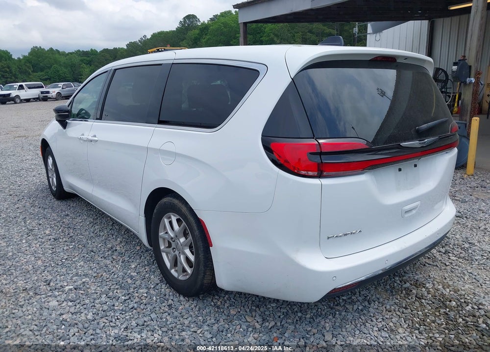 2024 CHRYSLER PACIFICA TOURING L VIN: 2C4RC1BG6RR116594