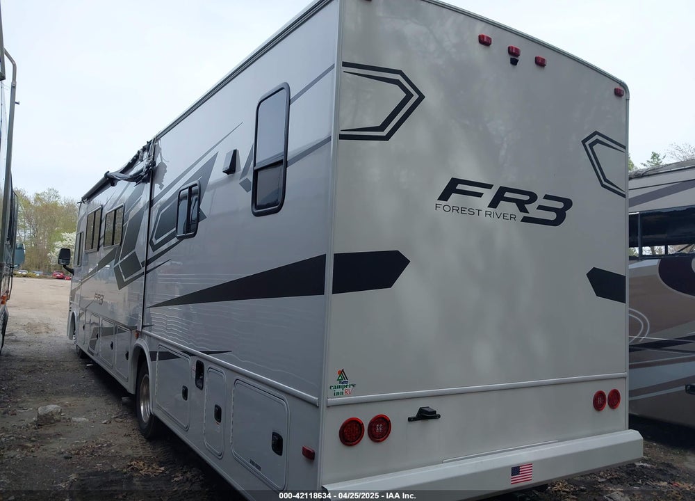 2024 FOREST RIVER N/A VIN: 1F66F5DN3P0A08764