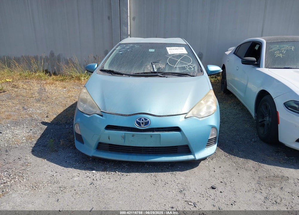 2013 TOYOTA PRIUS C THREE VIN: JTDKDTB38D1051428