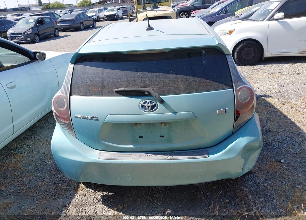2013 TOYOTA PRIUS C THREE VIN: JTDKDTB38D1051428