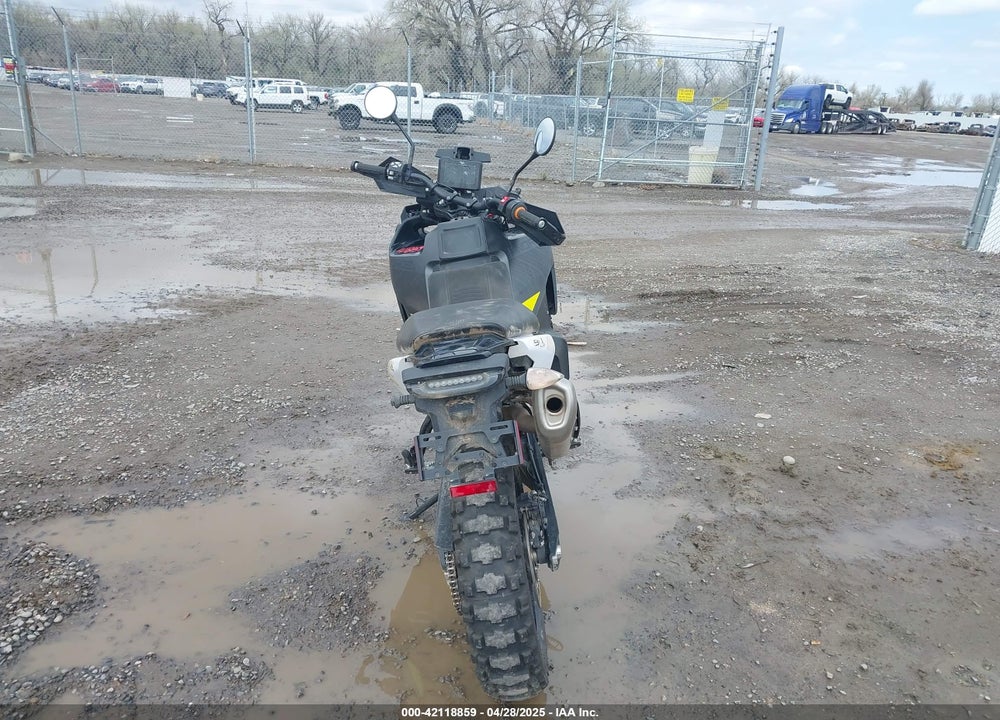 2022 HUSQVARNA NORDEN 901 VIN: VBKUN6404NM830057