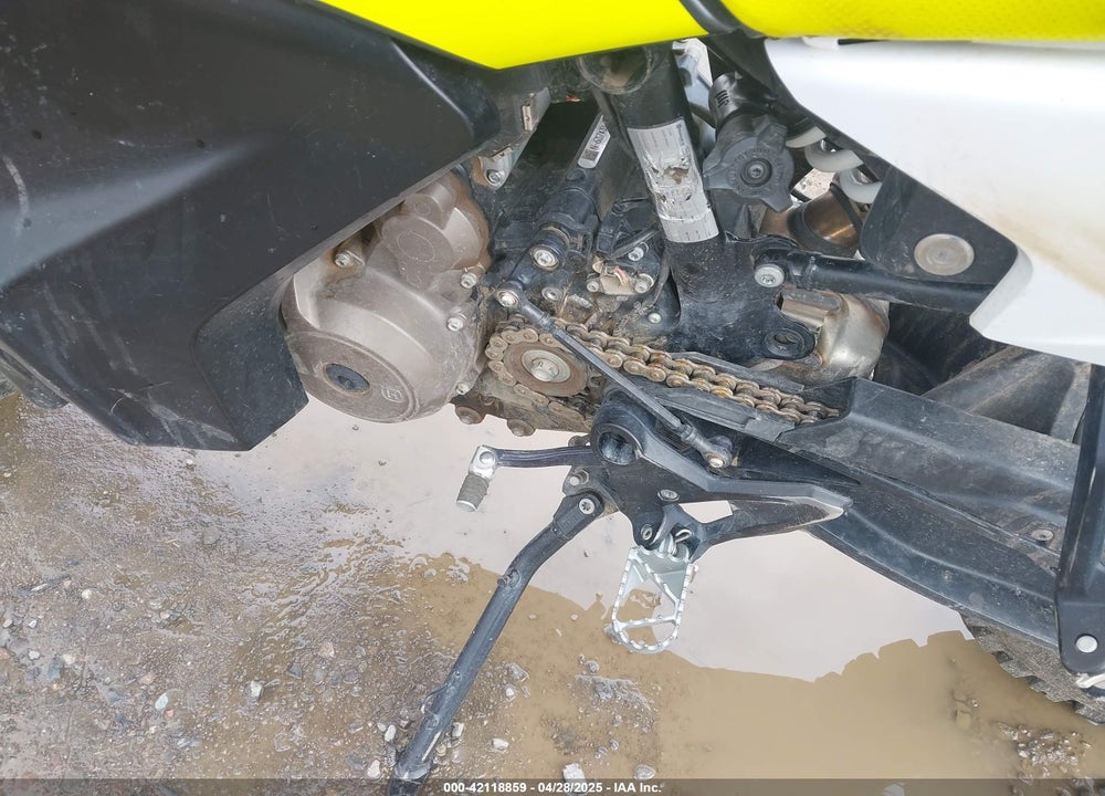 2022 HUSQVARNA NORDEN 901 VIN: VBKUN6404NM830057