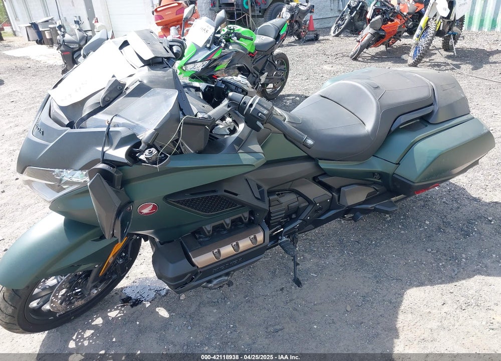 2024 HONDA GL1800 B VIN: JH2SC7943RK600020