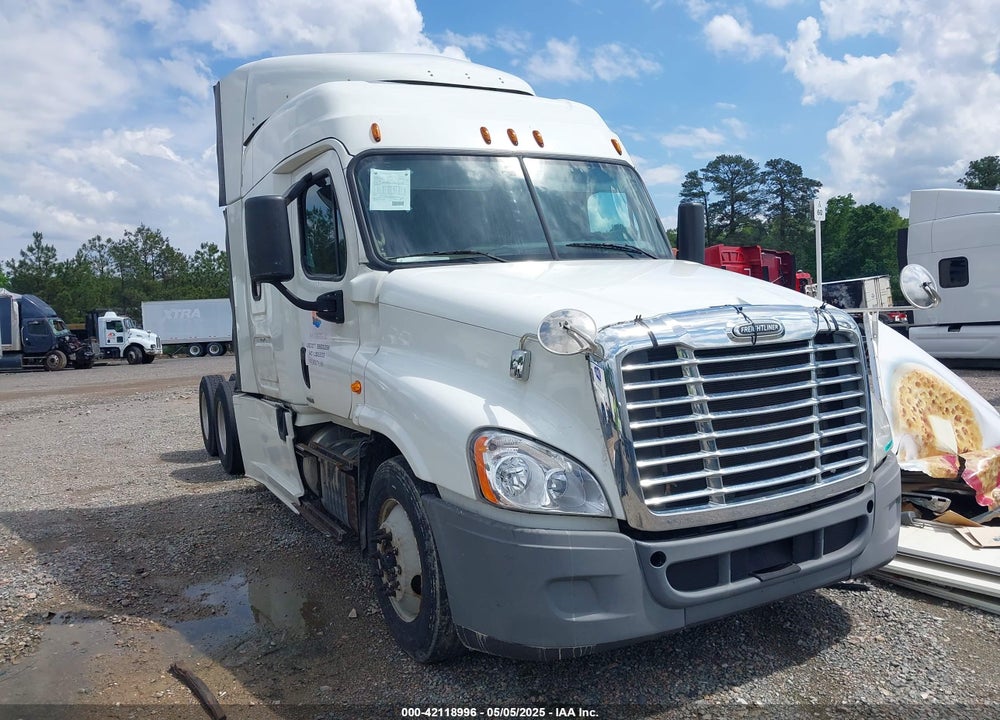 2016 FREIGHTLINER CASCADIA 125 --- VIN: 3AKJGLD53GSHJ3085