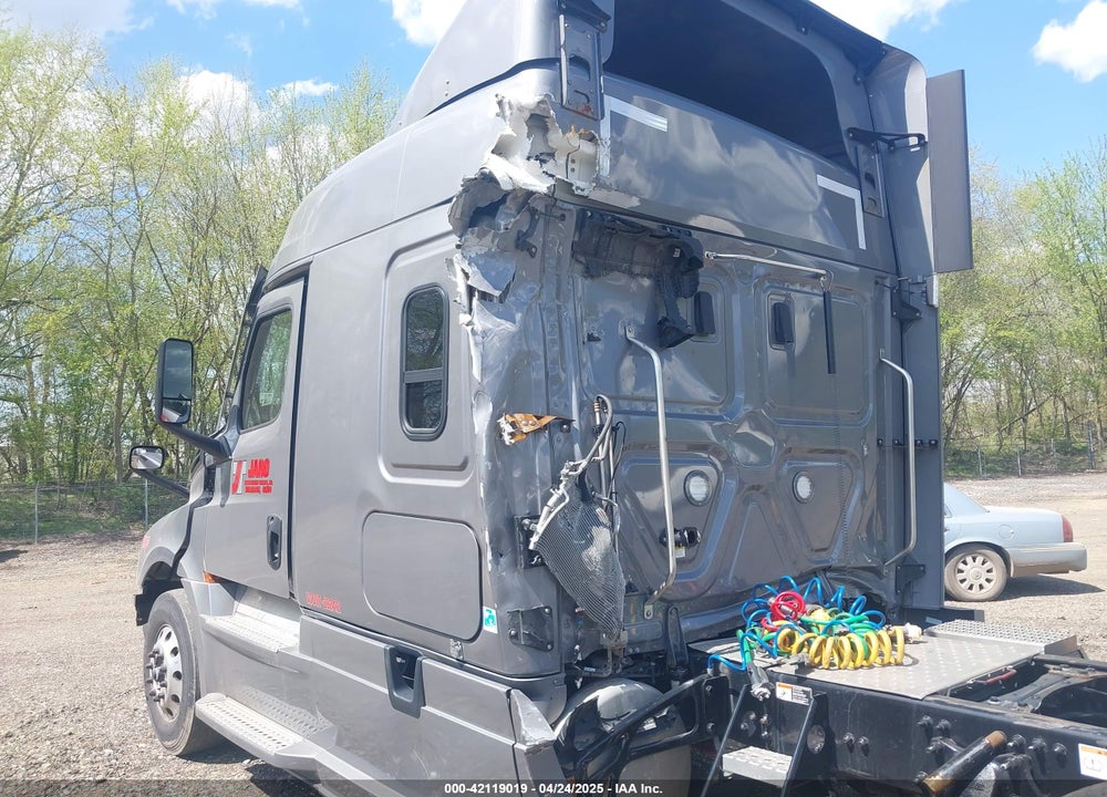 2023 FREIGHTLINER NEW CASCADIA 126 VIN: 3AKJHHDR6PSUG7672