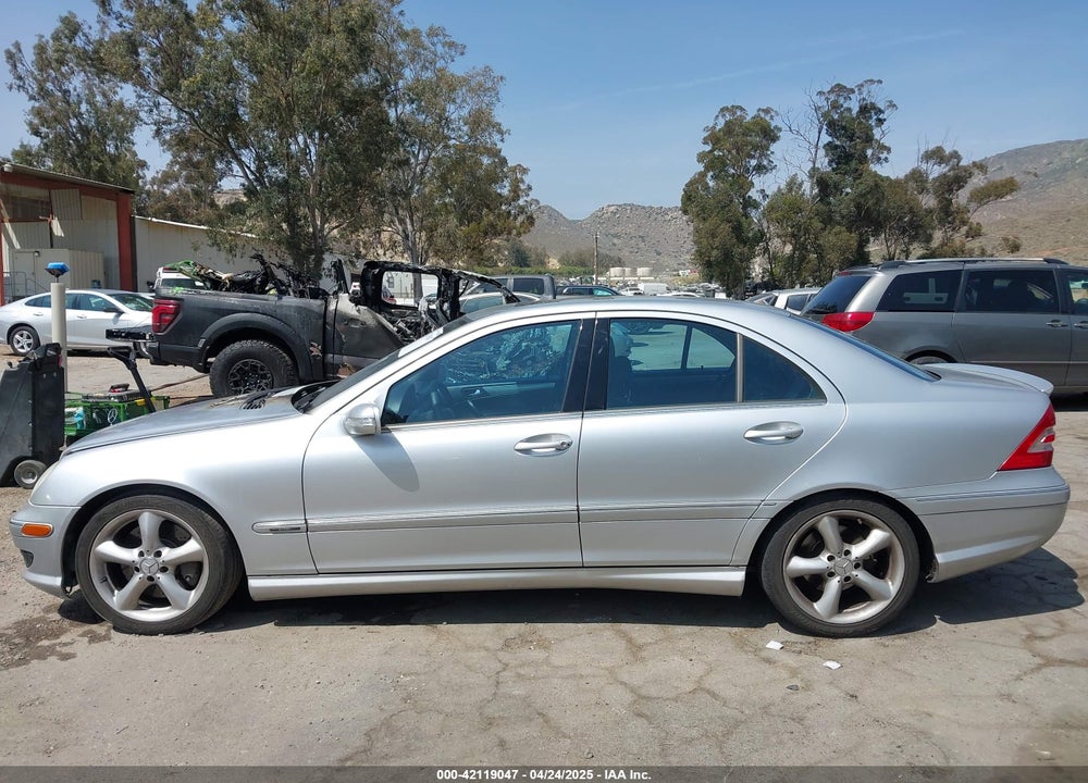 2005 MERCEDES-BENZ C 230 KOMPRESSOR SPORT VIN: WDBRF40J15A782461
