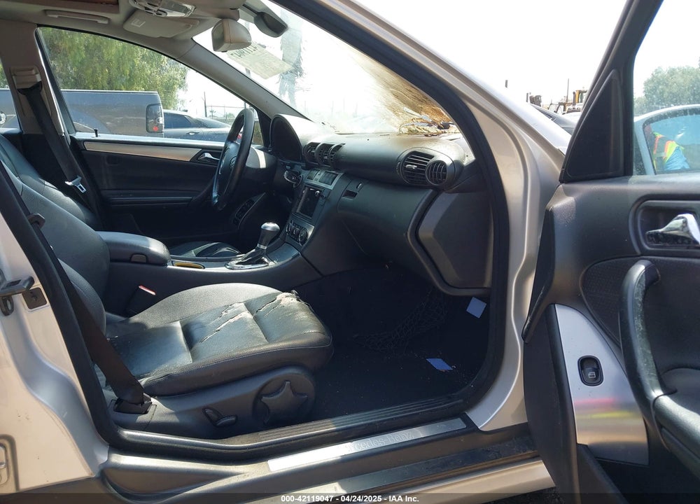 2005 MERCEDES-BENZ C 230 KOMPRESSOR SPORT VIN: WDBRF40J15A782461
