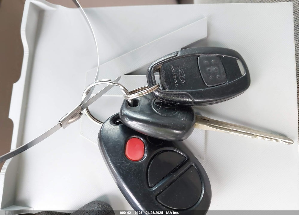 2004 TOYOTA SIENNA LE VIN: 5TDZA23C84S056647