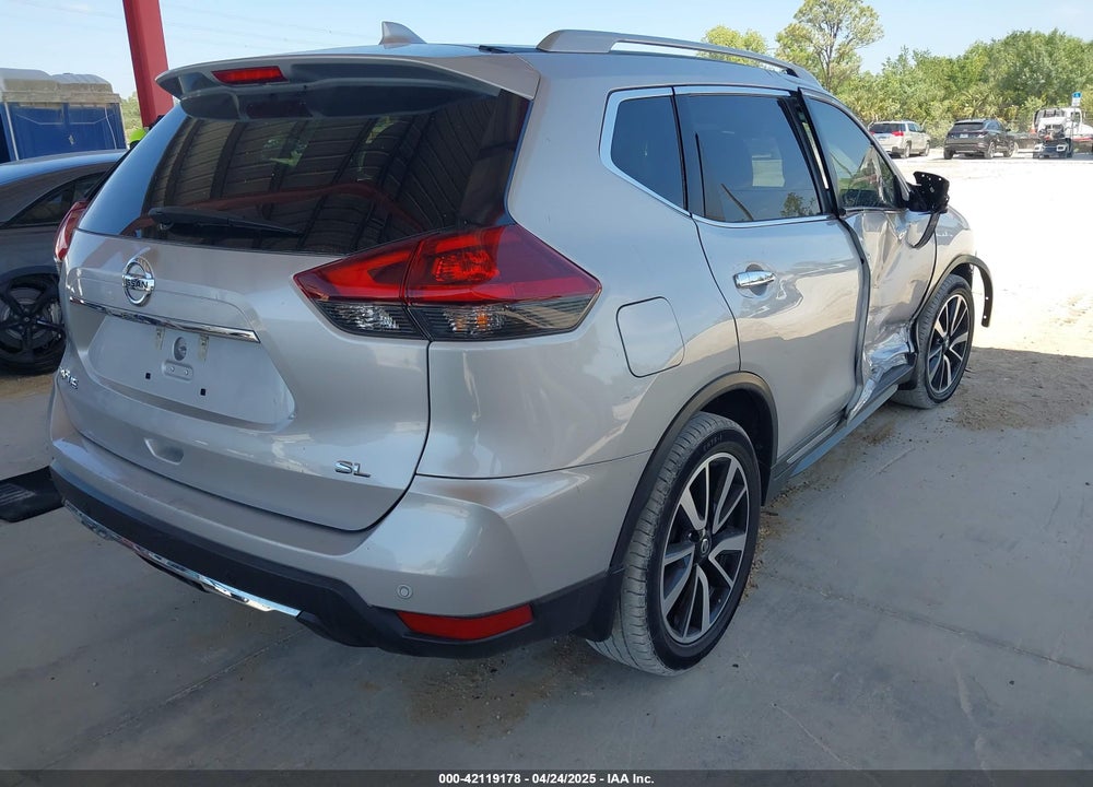 2019 NISSAN ROGUE VIN: 5N1AT2MT8KC743174