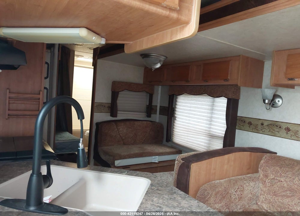 2010 FOREST RIVER ROCKWOOD LITE VIN: 4X4TRLG23A1830487