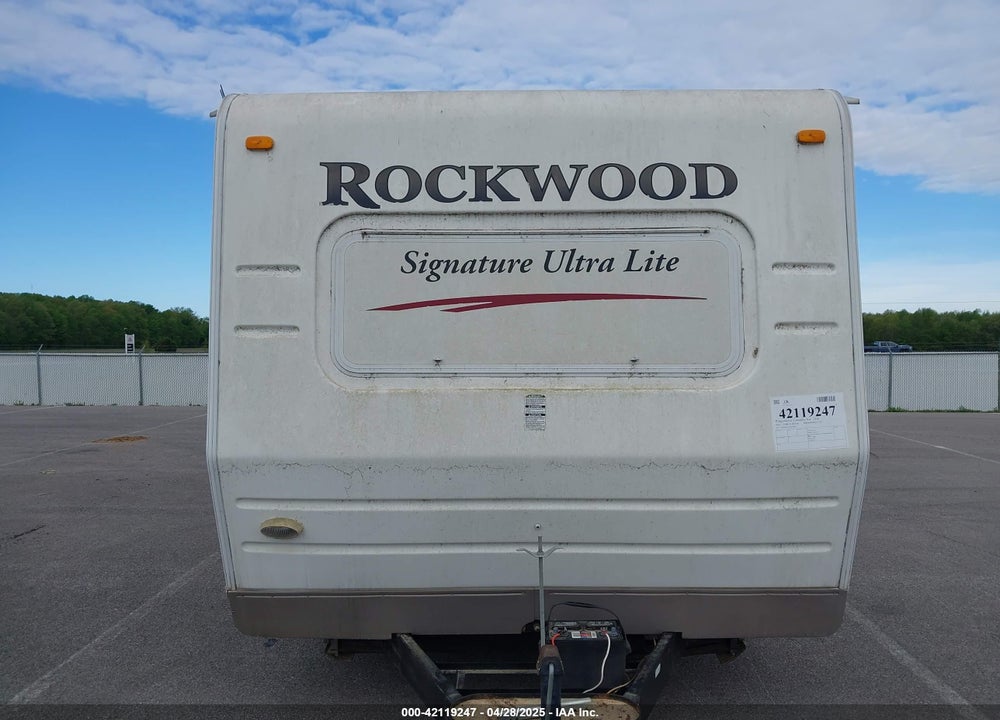 2010 FOREST RIVER ROCKWOOD LITE VIN: 4X4TRLG23A1830487