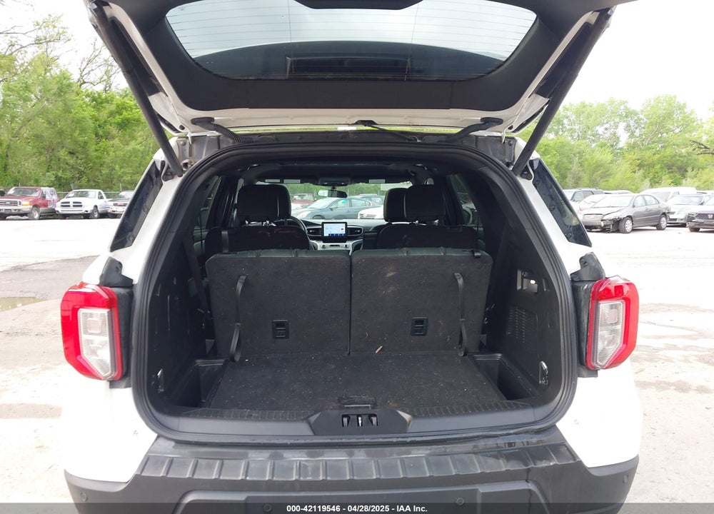 2023 FORD EXPLORER VIN: 1FMSK8JH1PGB52243