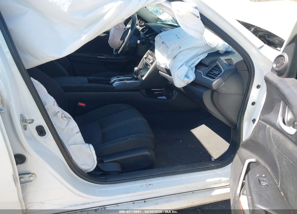 2019 HONDA CIVIC VIN: 19XFC1F3XKE006830