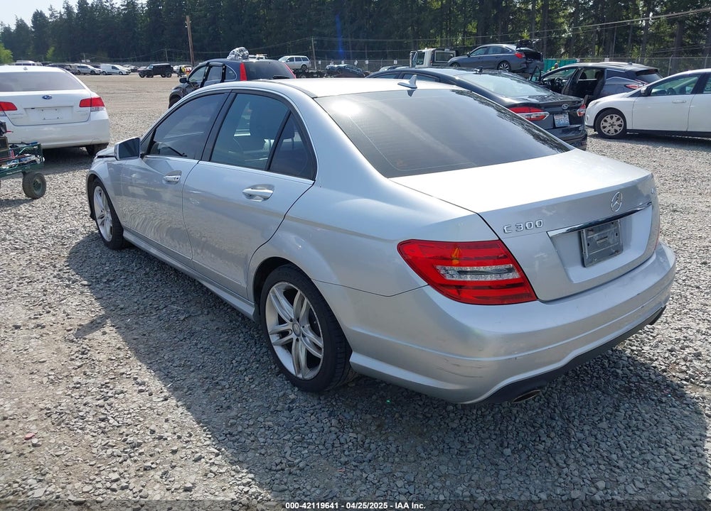 2012 MERCEDES-BENZ C CLASS VIN: WDDGF8BB7CR238797
